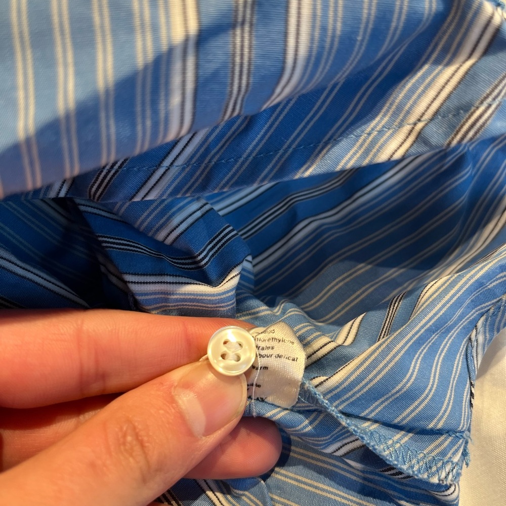 Lacoste Dress shirt XL - Picture 5 of 5